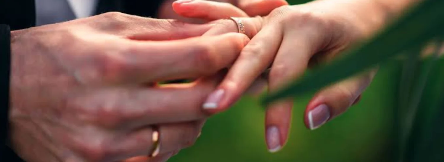 Women's Wedding Bands with Diamonds